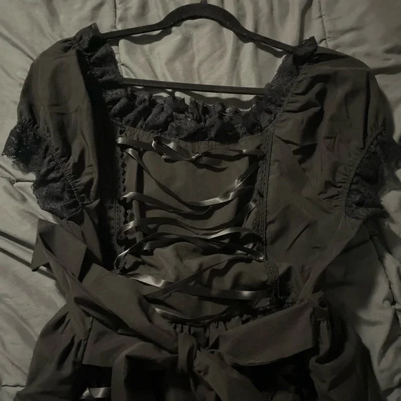 Victorian Dress - Picture 3 of 4